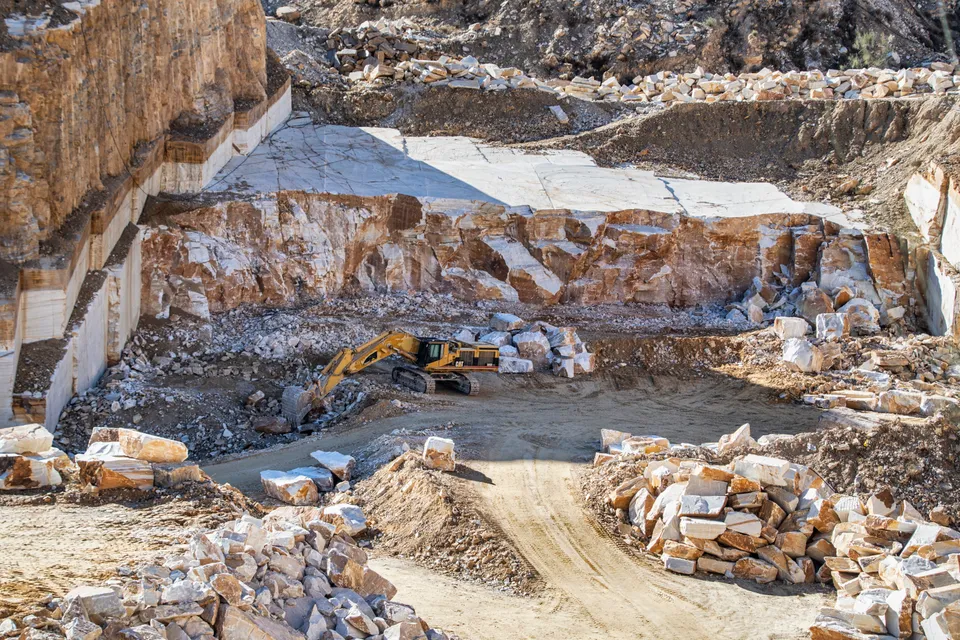 Quartz quarry mining operations
